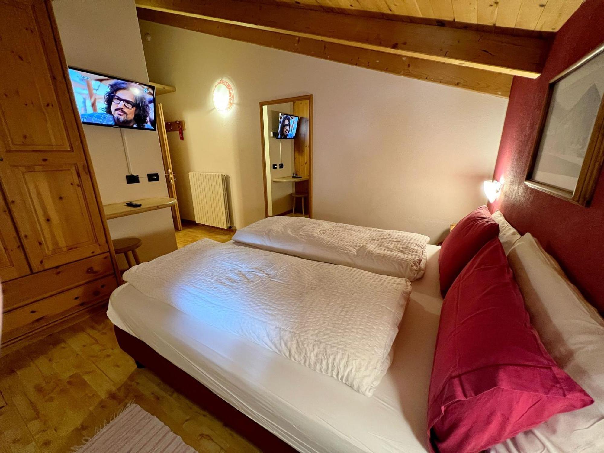 Hotel Garni Francescato Livigno Exterior foto