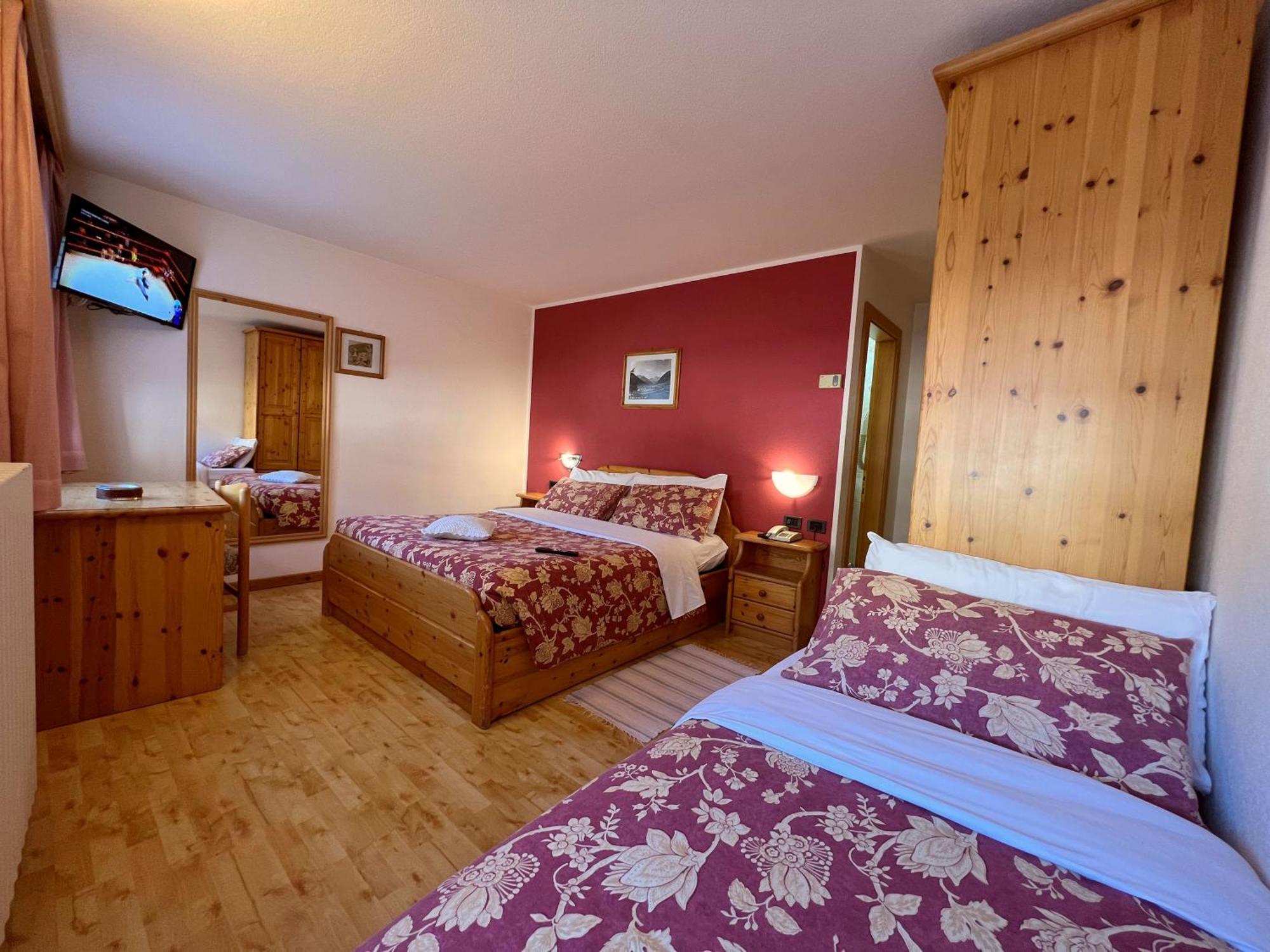 Hotel Garni Francescato Livigno Exterior foto